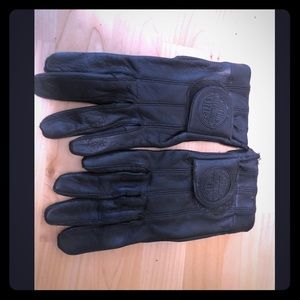 Women’s size small Harley gloves